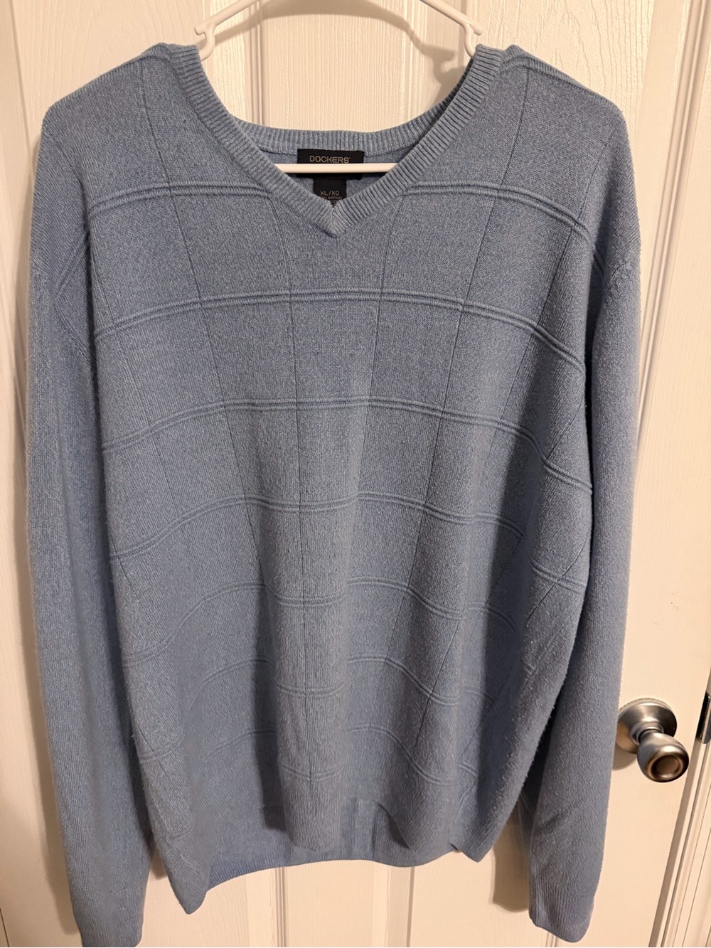 Dockers Men's Sky Blue V-Neck Sweater